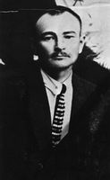 Шамсували Кадырович Тагиров (1899-1937). Снимок сделан на Уральской конференции школ колхозной молодежи, г. Свердловск, июнь 1929 года.